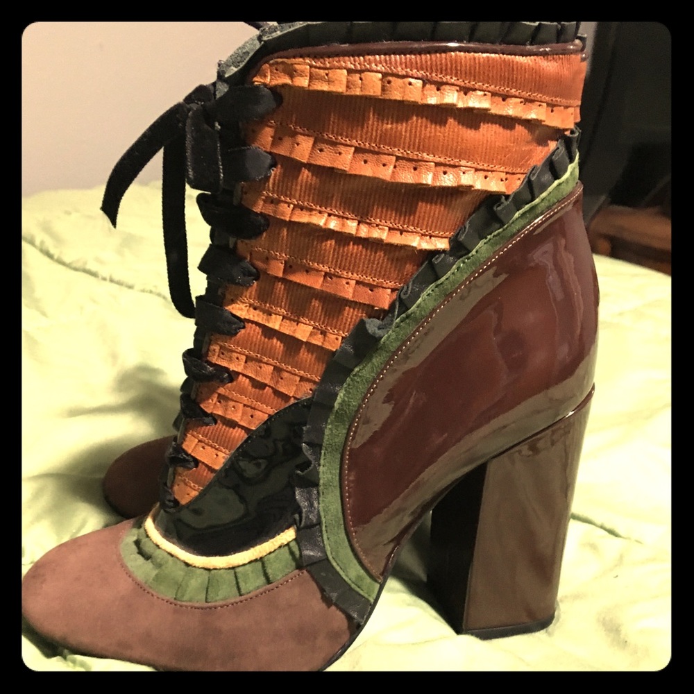 Kron by Kronkron lace up, chunky heel shoe